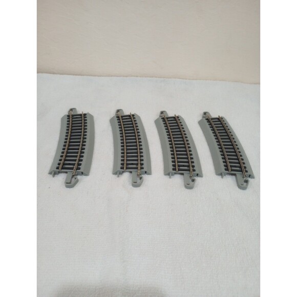 Bachmann E-Z Track 1/2 18" Radius Curve HO Scale - 4-pack - Picture 1 of 2